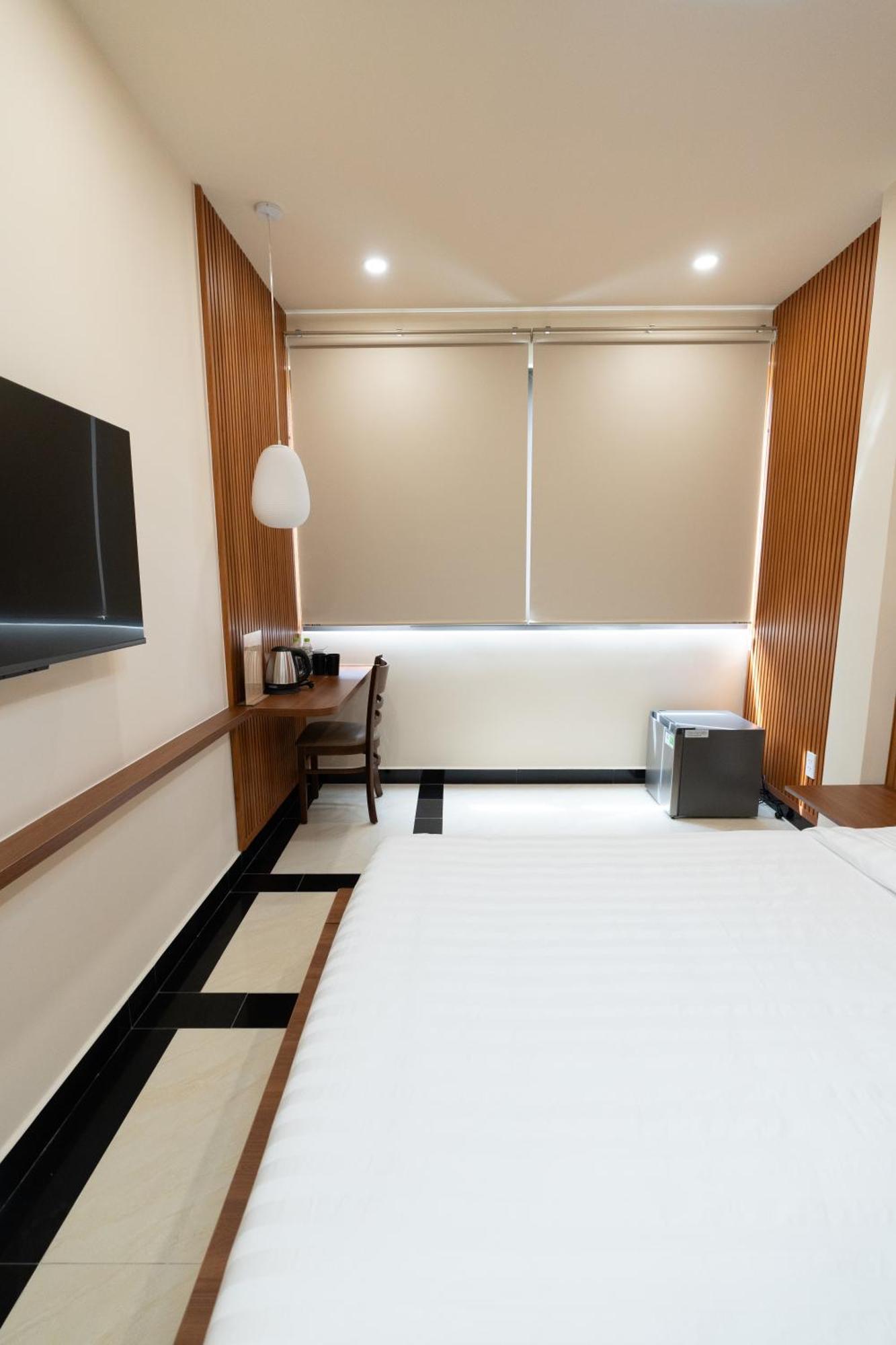 Ara Gem Hotel *