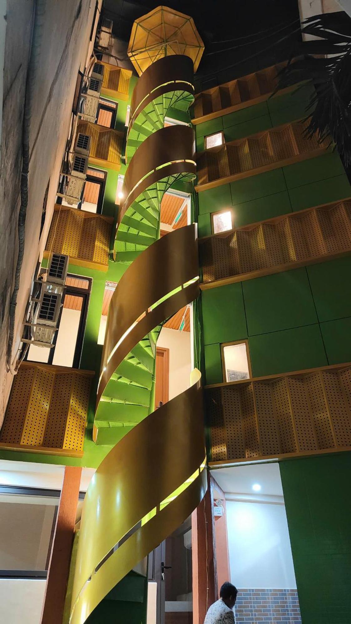 Ara Gem Hotel